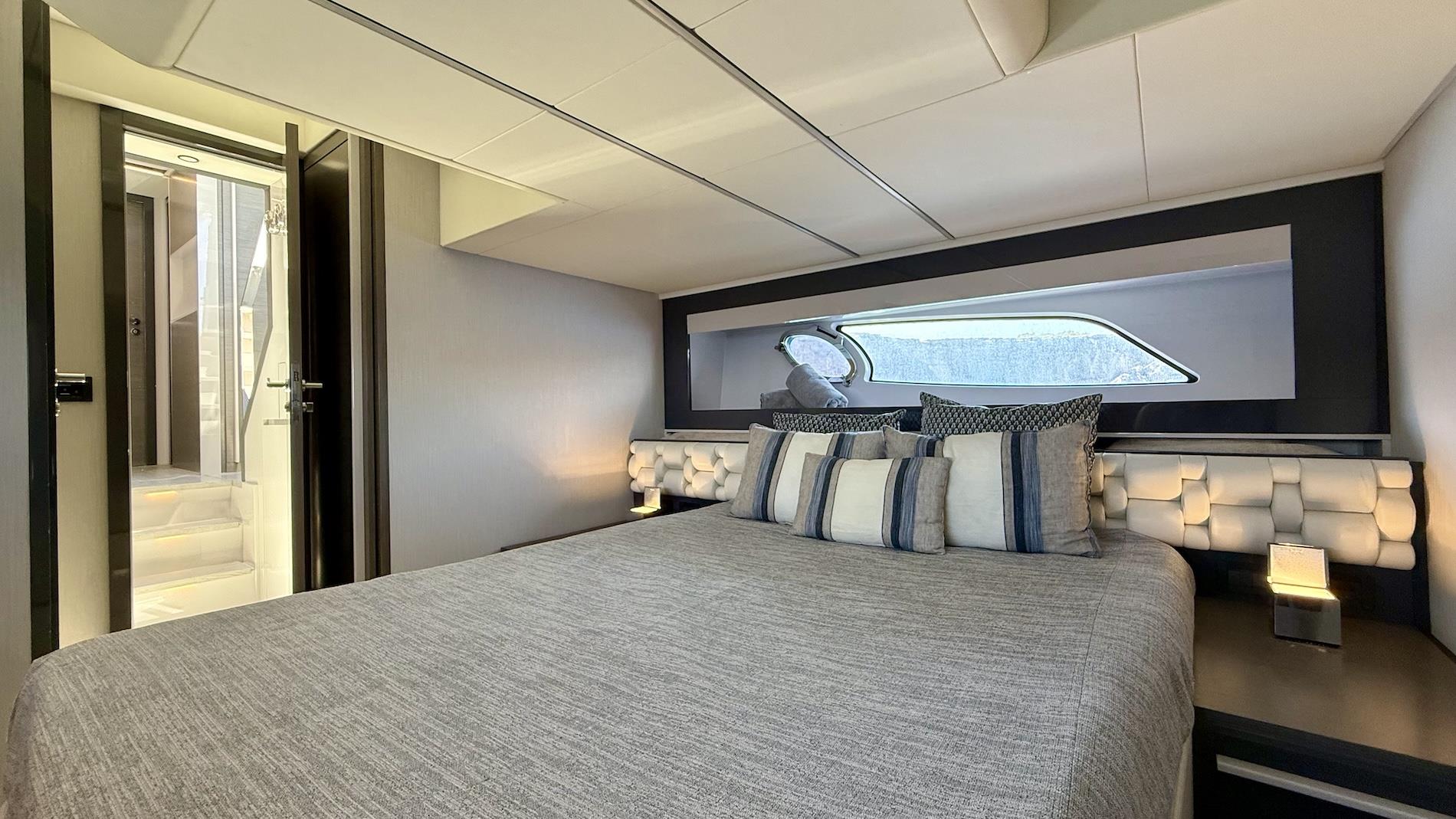 2018 PERSHING 5X 